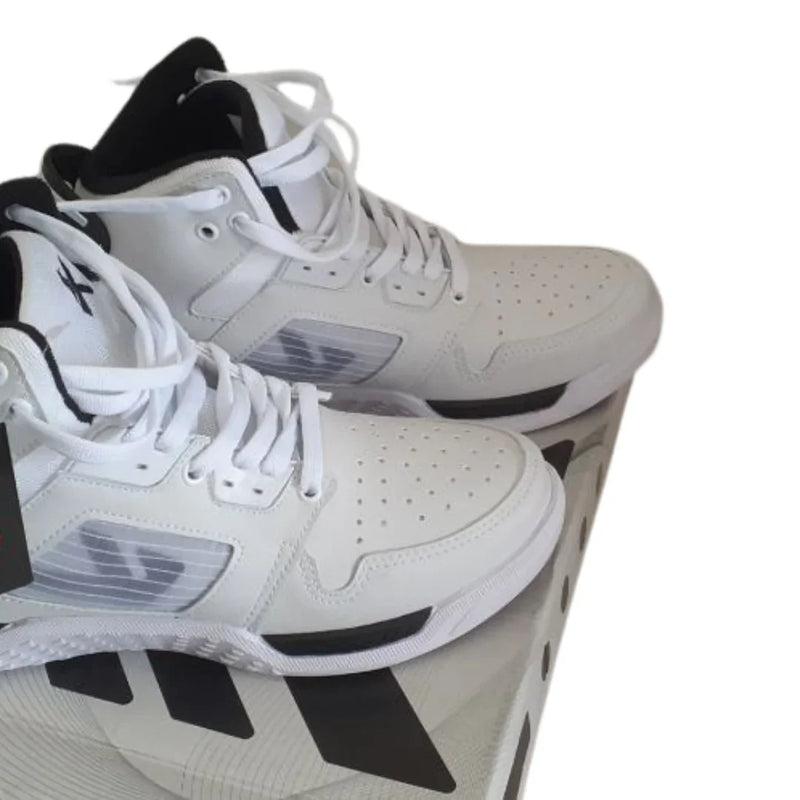 Titan Boot: Potência e Estilo para Seus Treinos